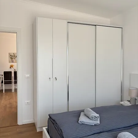 Luxury On The 10th Floor With Two Balconies Durrës